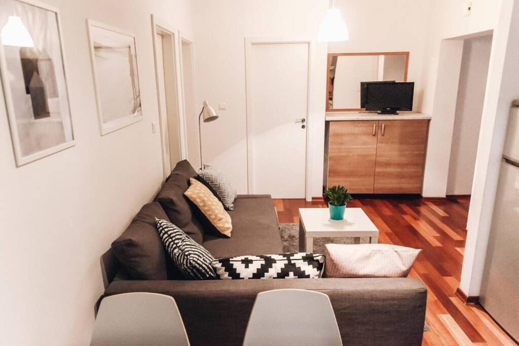 Cosy Apartment In A Quiet Neighborhood Zadar Bagian luar foto